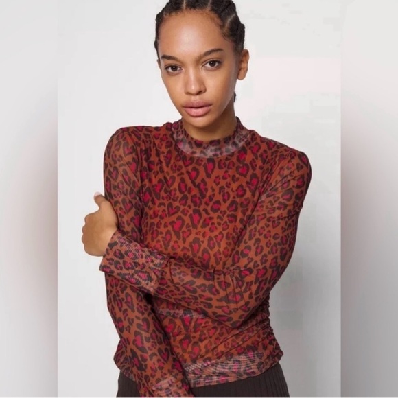 SOLD Farm Rio Leopard Mesh Top - Picture 1 of 9